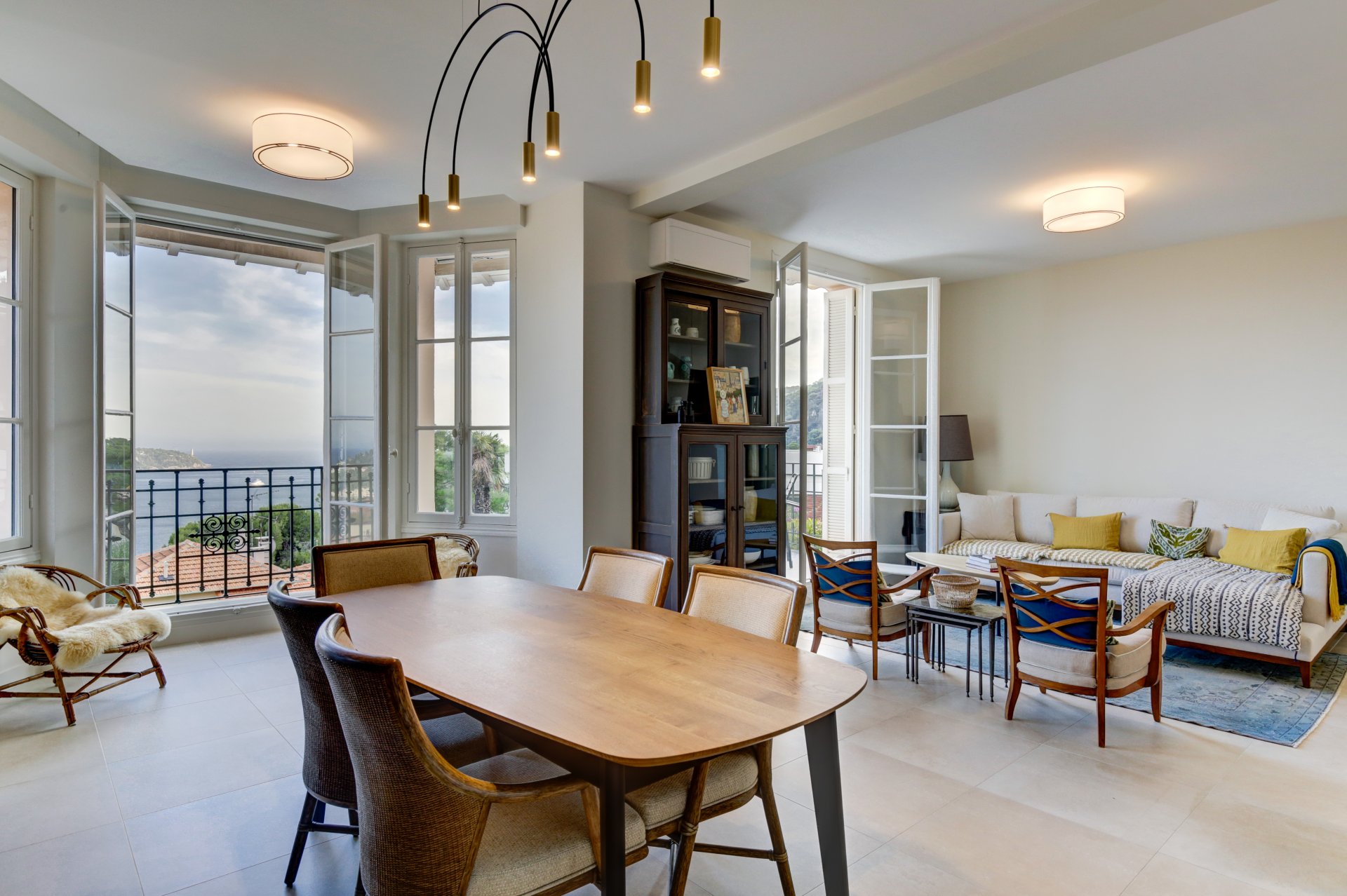 Sea vew renovated apartement in the villa