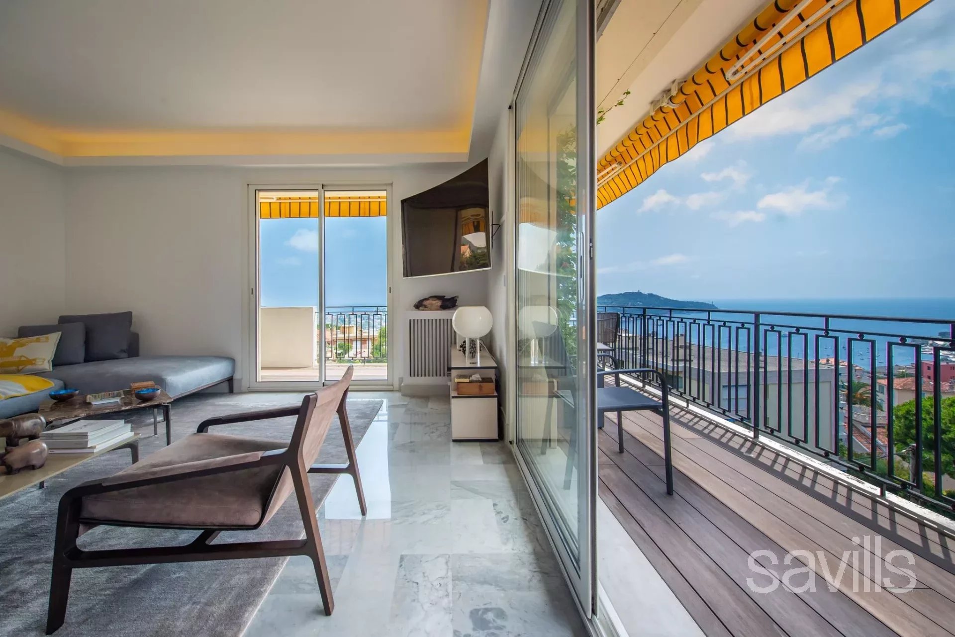 2 bedroom apartment with sea view 25 sqm terrace